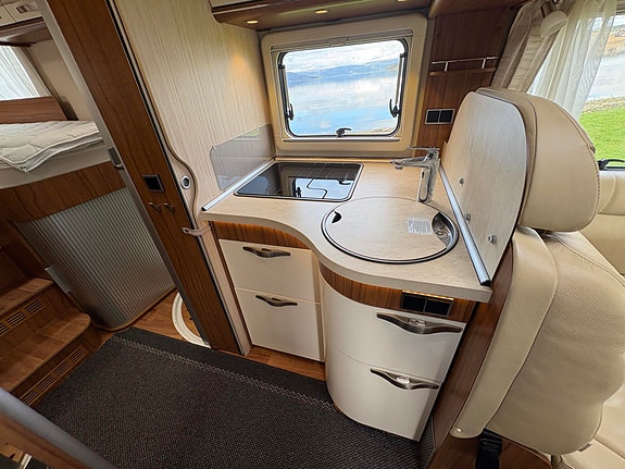 Hymer B 678 ALDE / SKINN / SOLCELLE / ROMSLIG / 10 of 29