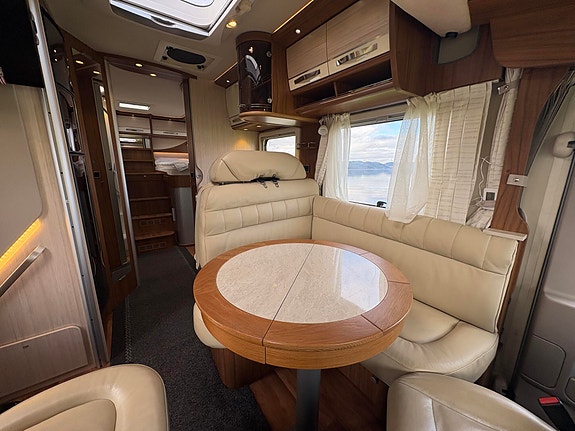 Hymer B 678 ALDE / SKINN / SOLCELLE / ROMSLIG / 7 of 29