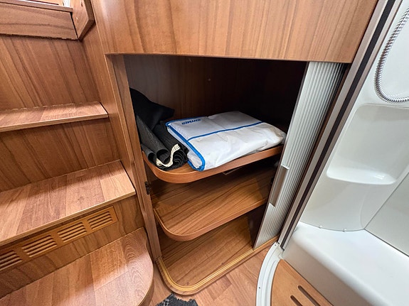 Hymer B 678 ALDE / SKINN / SOLCELLE / ROMSLIG / 26 of 29