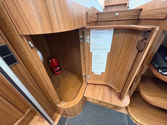 Hymer B 678 ALDE / SKINN / SOLCELLE / ROMSLIG / 25 of 29