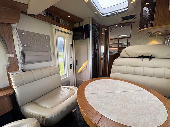 Hymer B 678 ALDE / SKINN / SOLCELLE / ROMSLIG / 8 of 29