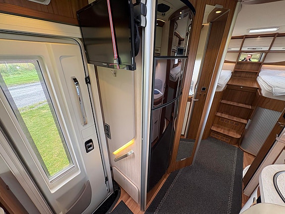 Hymer B 678 ALDE / SKINN / SOLCELLE / ROMSLIG / 9 of 29