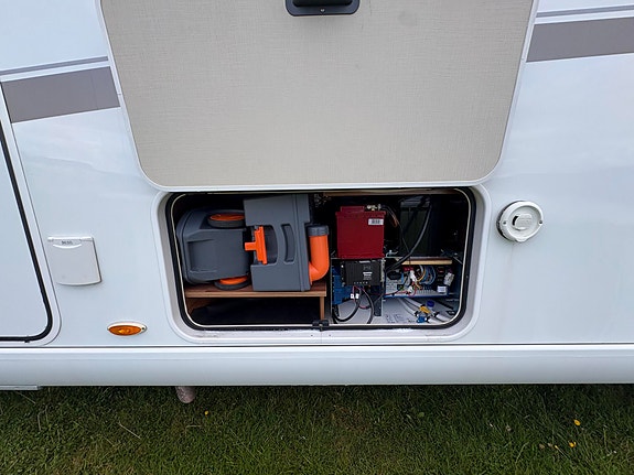 Hymer B 678 ALDE / SKINN / SOLCELLE / ROMSLIG / 29 of 29
