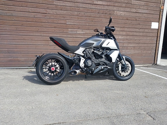 Ducati Diavel 1260 18 of 22