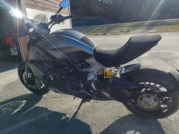 Ducati Diavel 1260 6 of 22