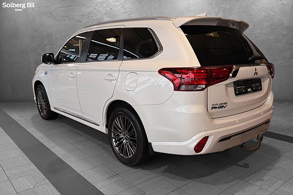 Mitsubishi Outlander 6 of 25