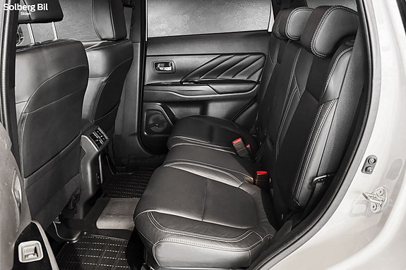 Mitsubishi Outlander 13 of 25