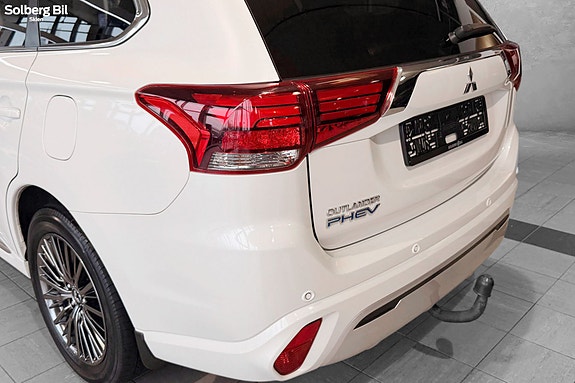 Mitsubishi Outlander 12 of 25