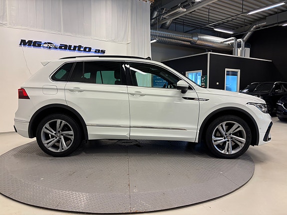 Volkswagen Tiguan 3 of 30