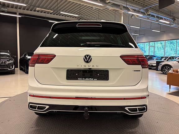 Volkswagen Tiguan 4 of 30
