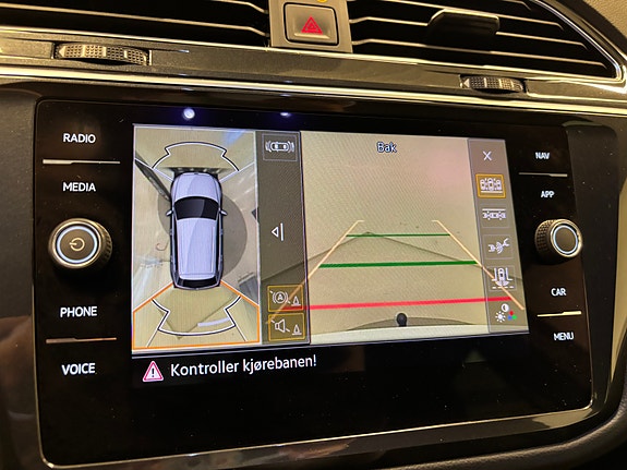 Volkswagen Tiguan 24 of 30