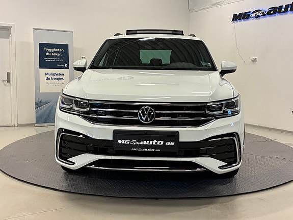 Volkswagen Tiguan 7 of 30