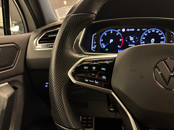 Volkswagen Tiguan 18 of 30