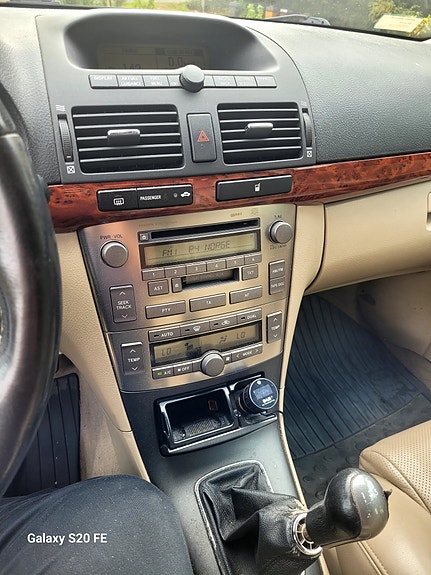 Toyota Avensis 25 of 25