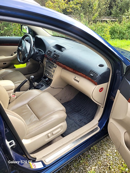 Toyota Avensis 6 of 25