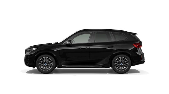 BMW iX1 2 of 5