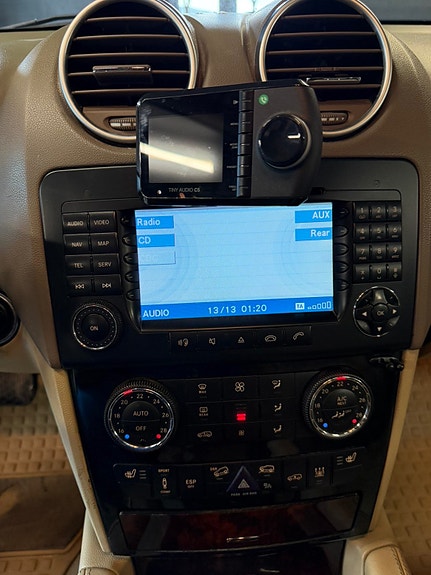 Mercedes-Benz ML280 23 of 30