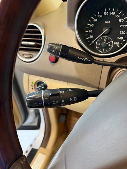 Mercedes-Benz ML280 27 of 30