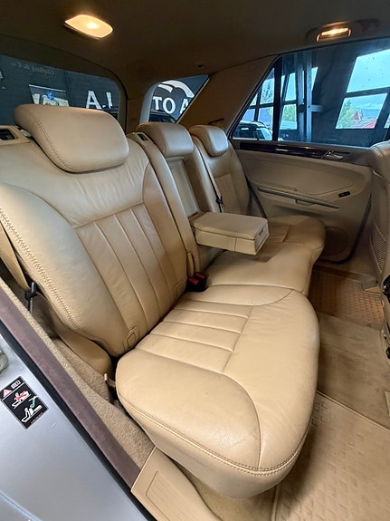 Mercedes-Benz ML280 18 of 30