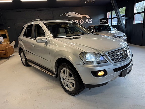 Mercedes-Benz ML280 4 of 30