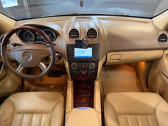 Mercedes-Benz ML280 11 of 30