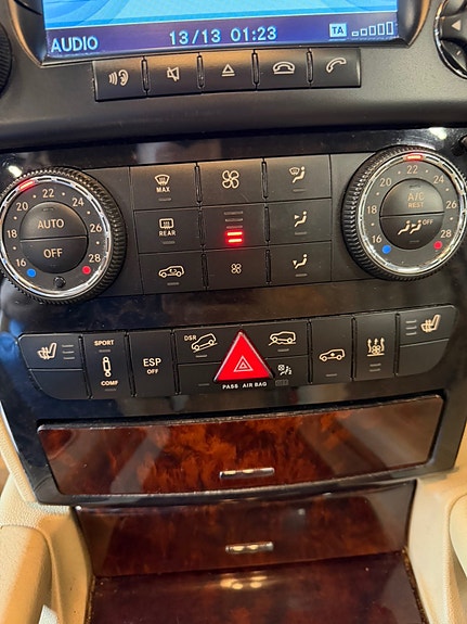 Mercedes-Benz ML280 24 of 30