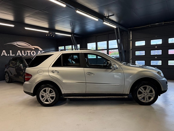 Mercedes-Benz ML280 6 of 30