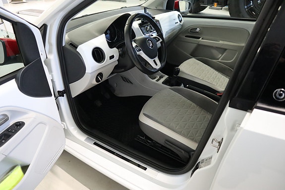 Volkswagen UP! 10 of 19