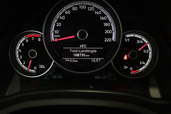 Volkswagen UP! 13 of 19
