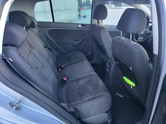 Volkswagen Golf Plus 22 of 30