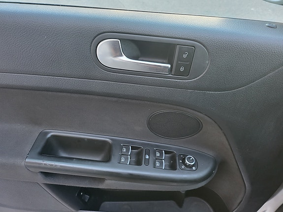 Volkswagen Golf Plus 26 of 30