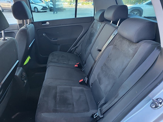 Volkswagen Golf Plus 19 of 30