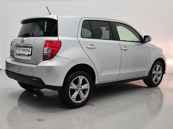 Toyota Urban Cruiser 6 of 9
