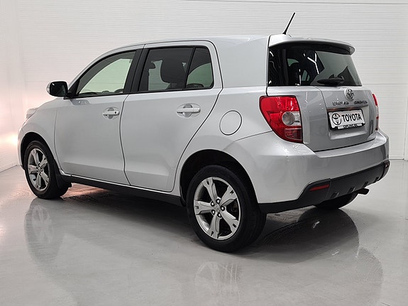 Toyota Urban Cruiser 4 of 9