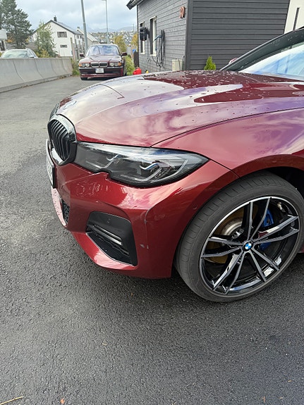 BMW 330e 30 of 30