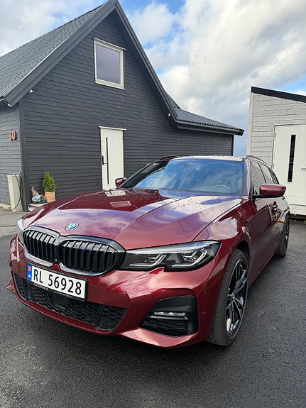 BMW 330e 4 of 30