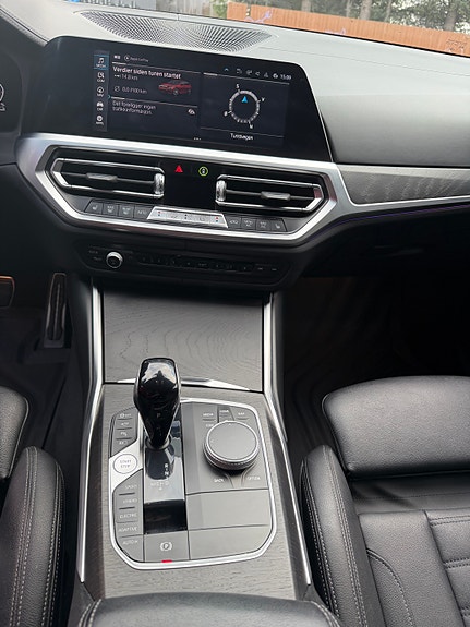 BMW 330e 14 of 30