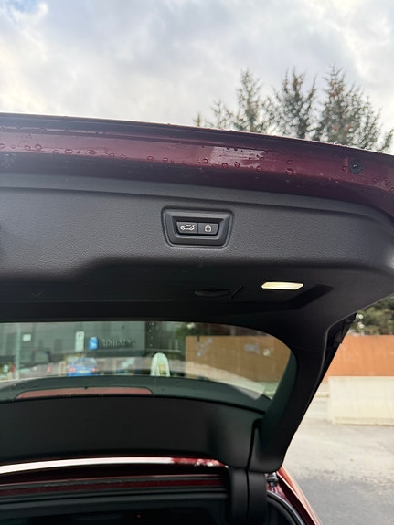 BMW 330e 27 of 30