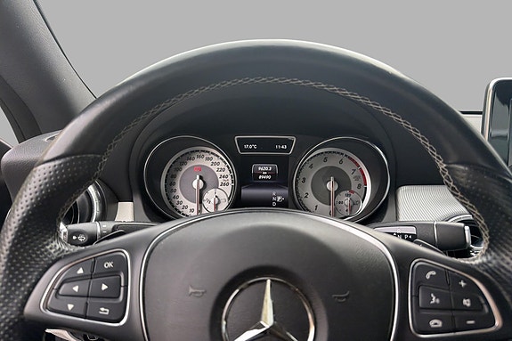 Mercedes-Benz CLA200 7 of 15