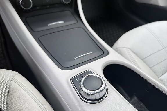 Mercedes-Benz CLA200 10 of 15