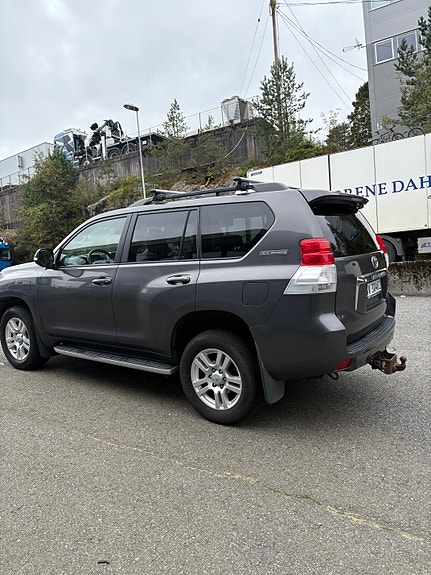 Toyota Land Cruiser 3 of 20