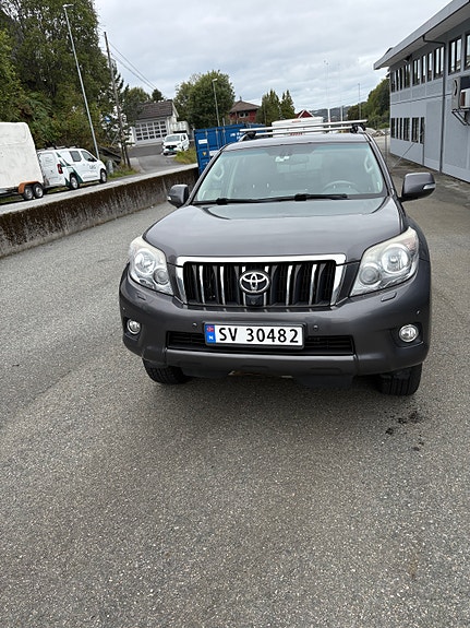Toyota Land Cruiser 10 of 20