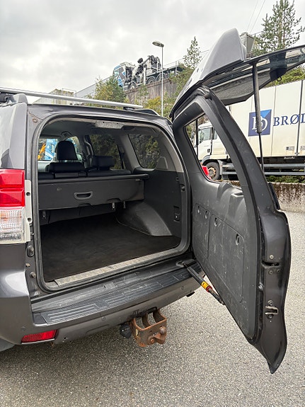 Toyota Land Cruiser 17 of 20