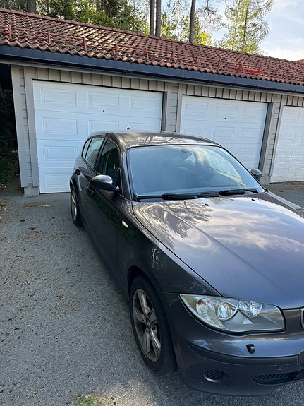 BMW 116i 4 of 9