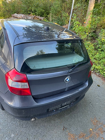BMW 116i 3 of 9