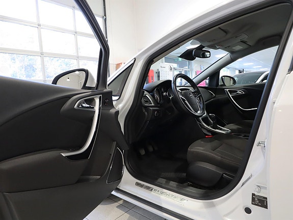 Opel Astra 9 of 26