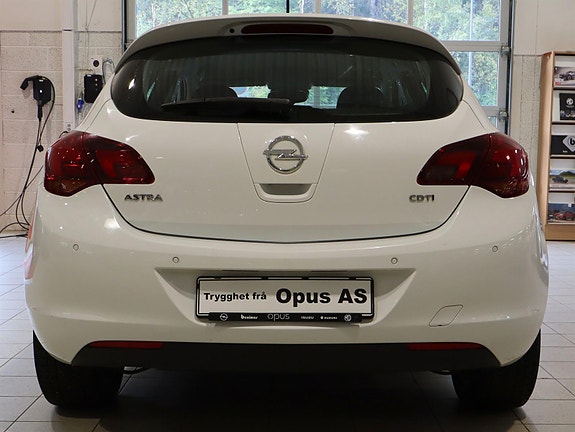 Opel Astra 6 of 26
