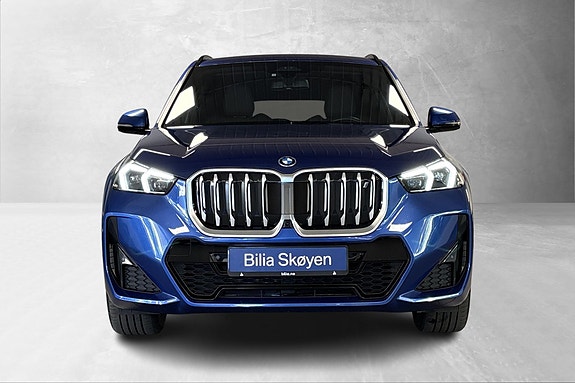 BMW iX1 2 of 17