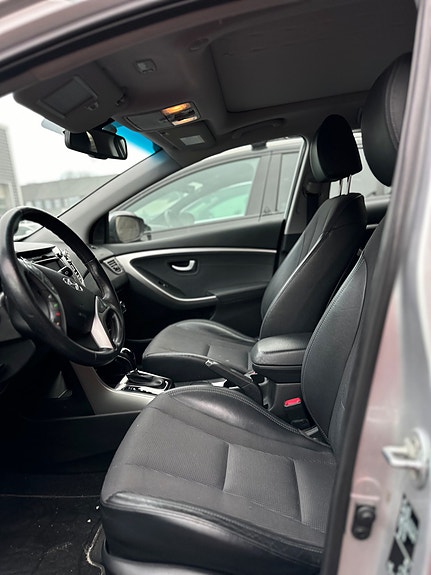 Hyundai i30 8 of 15