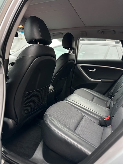 Hyundai i30 10 of 15